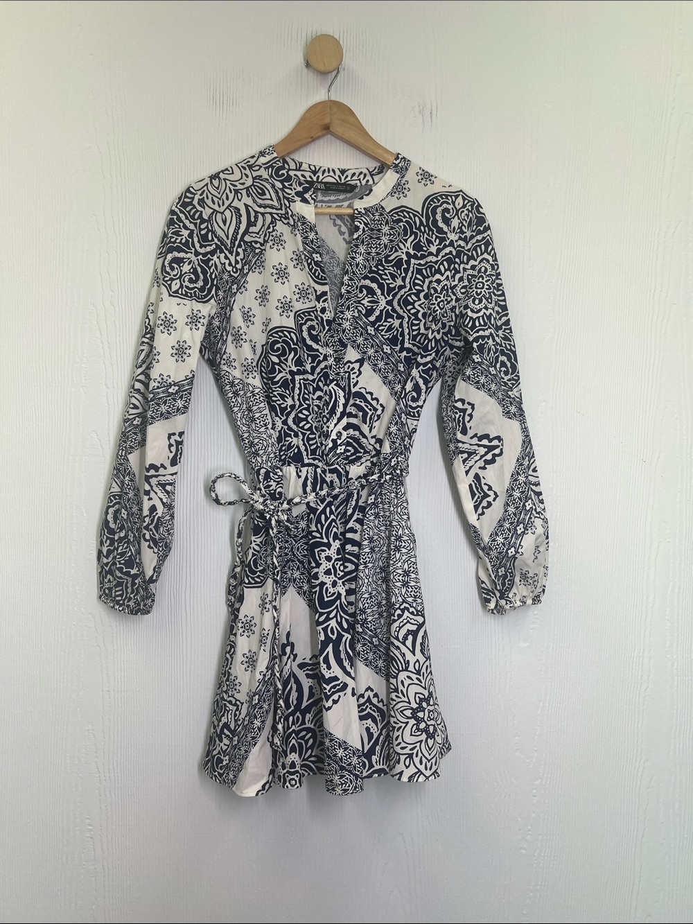 Zara - Navy White Floral Medallion Print Long Sleeve Belted Mini Dress Size Sm - Picture 7 of 10